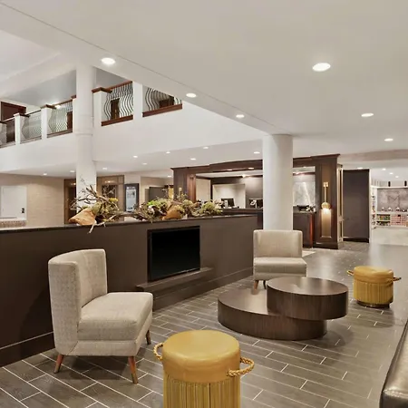 Doubletree By Hilton Mclean Tysons Hotel
